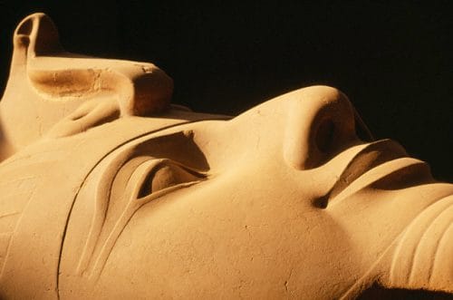 Coloso de Ramsés II, Menfis