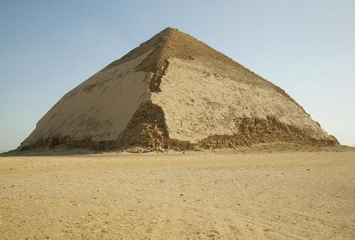 La piramide inclinada admitira visitantes La piramide inclinada admitira visitantes