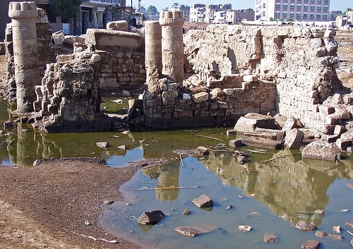 Los restos de Hermópolis en la actual El Ashmunein