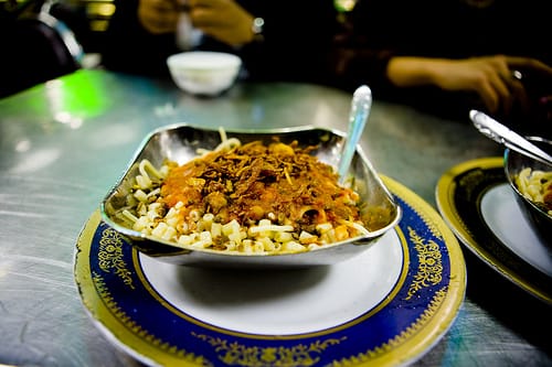 Comer koshari y fetir, una tradición en Egipto